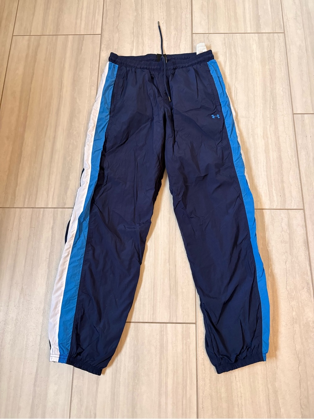 Under Armour Women's Icon Crinkle Water Repellent Pants size XS blue and white